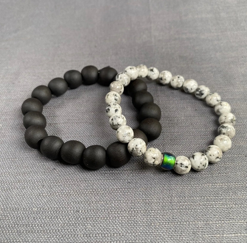 Blk/Wht Natural Stone Mood Color Changing Charm & Black Wood Bracelet Unisex 2PC